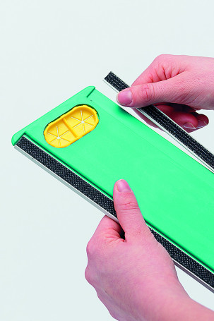 Рамка TTS VELCRO (40х9.5см, зеленая, с отверстиями)