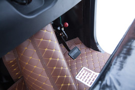 Трицикл электрический Rutrike Рикша NEW 60V1800W (черно-белый)