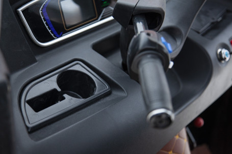 Трицикл электрический Rutrike Рикша NEW 60V1800W (черно-белый)