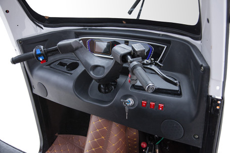 Трицикл электрический Rutrike Рикша NEW 60V1800W (черно-белый)