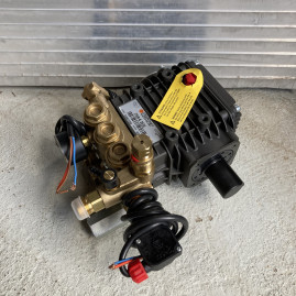 Насос высокого давления Comet ZWR-K для К700 (2800 об/мин, с регулятором)