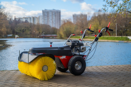 Подметальная машина Limpar 84 PRO Honda (сегментная щетка)