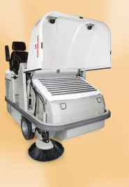 Подметальная машина Comac CS 100 B