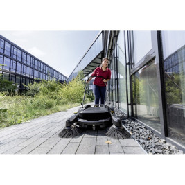Подметальная машина Karcher KM 70/20 C 2SB Go!Further