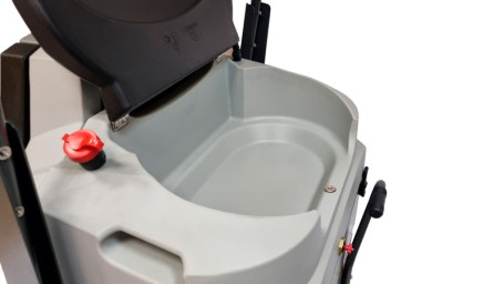 Подметальна машина Bennett Tornado 700bd PLUS (200Ач, Li)