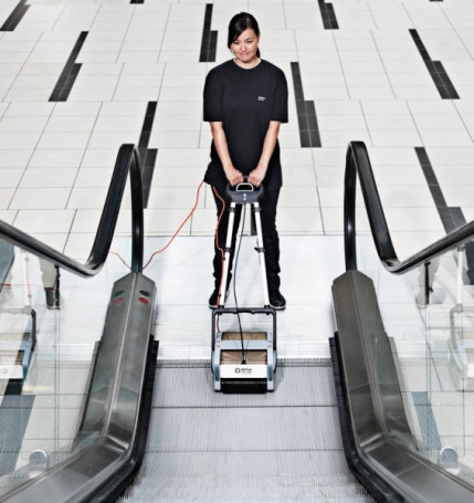 Поломоечная машина Nilfisk CA 330 Escalator