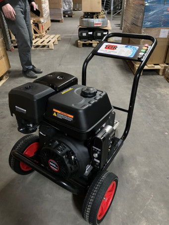 Мойка высокого давления бензиновая TOR BT-240V (250бар, 15л/мин)