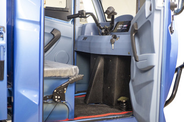 Трицикл электрический Rutrike КАРГО Кабина Дуал (красный)