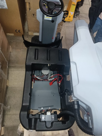 Поломоечная машина KRUGER K7R/560 (100Ач)