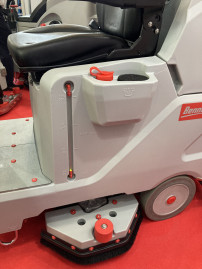 Поломоечная машина Bennett Hussar H120D (150Ач Li)