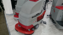 Поломоечная машина Comac Versa 65 BT (120Ач, Li)